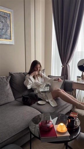 Morning routine & new home finds! ☕✨ Unboxing the prettiest dinnerware. 🍽️#MorningVibes #Unboxing