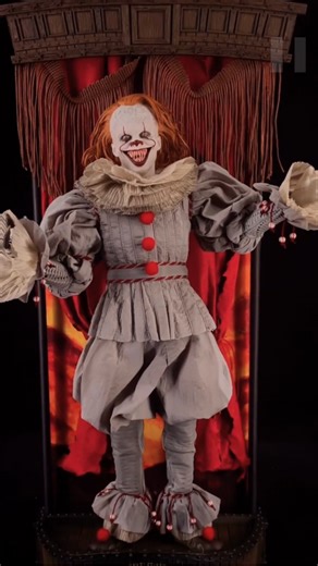 Horror fans will love this InArt Pennywise 1/6 figure