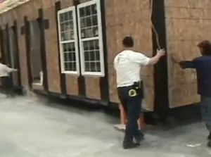 Modular home manufacturing moved on air