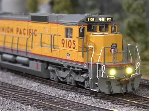 Atlas的ho比例搭载esu数码音效芯片Dash8-40C内燃机车模型开箱上轨视频搬运～轨道交通火车迷dieselloco火车头railfan机辆模式列车～