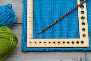 Knitting gauge swatches - How & Why [ 5 common mistakes to avoid]