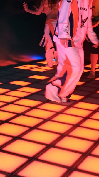 Khám Phá Box Dance Royal City: Địa Điểm Nhảy Đầy Vui Vẻ