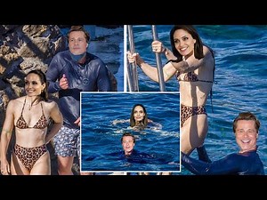 Angelina Jolie S.e.x.y With Bikini On Vacation With Brad Pitt At The Beautiful Beach In Italy