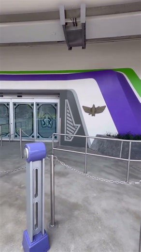 Walls are finally down at Buzz Lightyear’s Space Ranger Spin