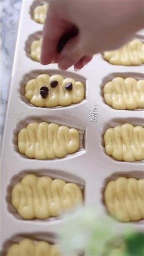 Chocolate Chip Madeleines 🤎 by nm_meiyee