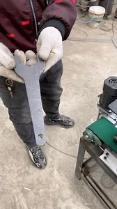 Clean burr scale #deburring machine #Grinding machine | Vincent Yang