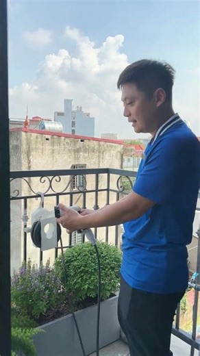 Takagi Compact Reel Hose Set – A watering solution for small gardens and apartment balconies #gar...