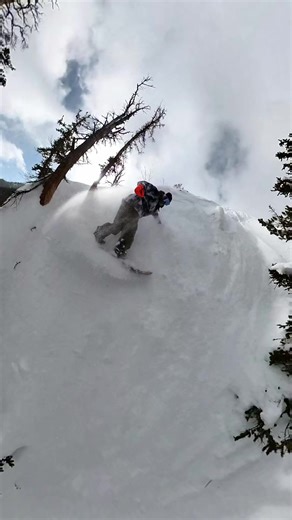 Steep Chute Under the Log! #snowboarding #snowboardtok #fyp #snowboardingtiktok #powder
