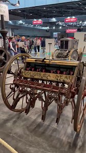 Un petit tour de l’exposition des 100 ans du SIMA Paris, dans l’effervescence de l’ouverture, ça vous dit ☺️!? Le son n’est pas très bon, mais c’est parti, avec Thierry Blin aux manettes 👇 | Jean Pierre Noret- Passion et Collection