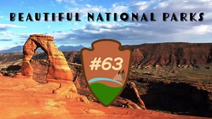 USA Map Poster With National Parks with USA Travel Destinations - Nautilus Edition US Travel Map Wall Posters - National park checklist (30W x 20H inches)