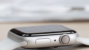 Apple Watch Series 4 unboxing and first look