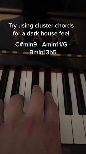 Mastering Deep House Piano Chord Progressions: Amin11 Cluster Chords Tutorial