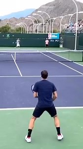 136K views · 1.6K reactions | Backhand Analysis of Roger Federer Video credit: @zenracquets #tennis #backhand #analysis #tennistips #federer #reels | Online Tennis Instruction | Facebook