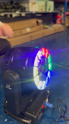 BUZI STORE on Instagram: "😍𝐍𝐝𝐫𝐢ç𝐮𝐞𝐬 𝐒𝐤𝐞𝐧𝐢𝐤 – 𝐃𝐫𝐢𝐭𝐚 𝐪ë 𝐊𝐫𝐢𝐣𝐨𝐧 𝐌𝐚𝐠𝐣𝐢𝐧ë!😍 ✨Mundëson ndriçim të fuqishëm ambiental. ✨Fuqia 19 x 40watt. ✨Koka e ndriçueses: 19çipa - 4n1. ✨Lehtësi përdorimi & kontrollimi. ✨Modalitet kontrolli: DMX 512, master-slave, vetë - lëvizje. ✨Kanalet: CH22, CH23, CH25, CH36, CH78, CH92, CH97, CH99 & CH101. ✨Dalje drite në modalitete të ndryshme: lëvizje koke, fokusim, me pattern & rrotullim. ✨Voltazhi: AC 100 - 240V 50-60Hz. 👉BC: A3015 Porosit