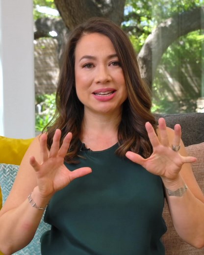 Want to learn the EXACT process I use to find blockbuster product ideas that turn into blockbuster online courses? This process works for ANYONE. ❌ And there’s NO: 👉 Previous course creation experience 👉 “Expertise” 👉 Technical know-how 👉 A website 👉 Or a bunch of extra time needed. Download my FREE Accelerated Course Blueprint and learn the EXACT process I’ve used to go from Ideas to Blockbuster sales in 5 Super Simple (and Proven) Steps. 🎉 Learn: ✅ The 5 steps you need to take EVERY time