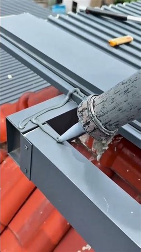 Apply adhesive glue to the roof surface that is not yet completely made of lightweight steel