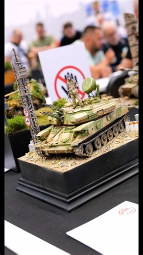 Look at the finish on this Shilka from #mosonshow #scalemodel #tankmodel #modelbuilder #modeller