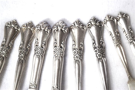 1956 Valley Rose Silverware by Wm A Rogers Oneida Silver With Rose Bouquet Design Tablespoons, Teaspoons, Dinner Forks - Etsy