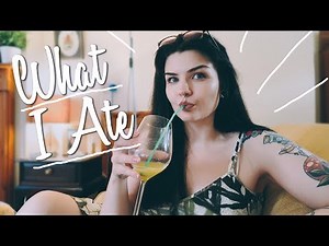 Grating Bath Bombs, Losing Knickers & Mushroom Pasta 🌱 // WHAT I ATE