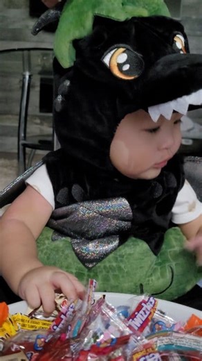 Dont worry his toothless dragon 🐲🐲🐲 #happyhalloween #thesamson #fblifestyle #reelsviralシ #fypreelsシ゚viralシ #toothlessthedragon | Yvette Samson