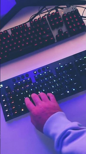 Logitech G915 tactile sound. What is ur favourite color setting? Mine is Ripple 😍 #gamingkeyboard