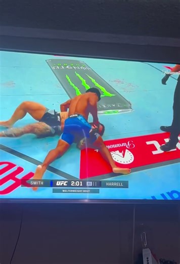 Out cold #ufc #mma #wrestling