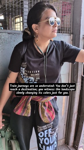 Local Train Journey from Sunderban to Kolkata #kolkata #sunderban #train #localtrain #traveller