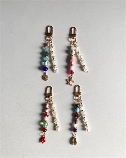 Best Friend Keychain Set of 4 – Colorful Beaded Friendship Keychains, Matching Gift for Friends, Handmade Aesthetic Bag Charm, BFF Gift Set - Etsy