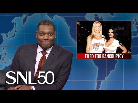 Weekend Update: Hooters Files for Bankruptcy, Subway Unveils Footlong Doritos Nachos - SNL