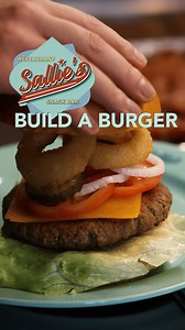 Build-Your-Own-Burger er et 4-timers all you can eat-arrangement i eget lokale, hvor I selv sammensætter jeres burgere. I får burgerboller, saftige burgerbøffer, bacon, cheddarost samt et udvalg af friske toppings som iceberg salat, løg, tomat og pickled agurk. Hertil serveres Sallie’s Classic Fries og crispy onion rings med forskellige dips, herunder classic mayo, spicy chili mayo, garlic mayo samt ketchup og sennep. Arrangementet inkluderer Sallie’s øl, flaske sodavand og kildevand. Prisen er 