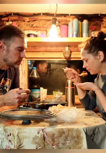 Winter Survival in a Cozy Cabin with My Girlfriend