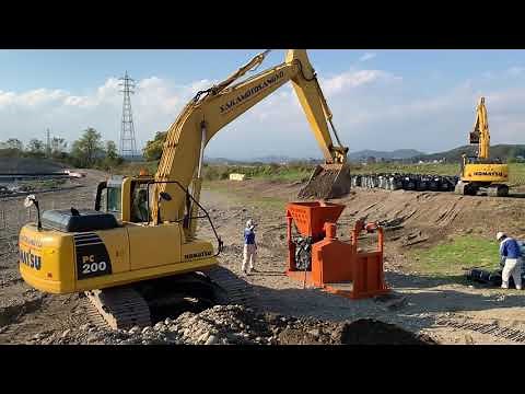 はたらく車・坂本産業株式会社・大型土のう・大型土のう製作・大型土のう作り・大型土のう設置・大型土のう製造機・ネティス・NETIS・特許・耐候性土のう・耐候性大型土のう・フレコン・フレコンパック・働く車