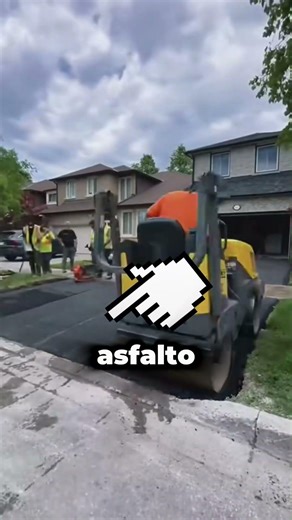 La empresa de asfaltado cometió un gran error...