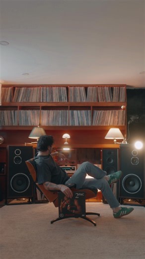 Let’s spin All Eyez On Me by 2Pac (ft. Big Syke) • • @Sean 🎥 • • #vinylnights #vinyloftheday #songoftheday #music #musiclover