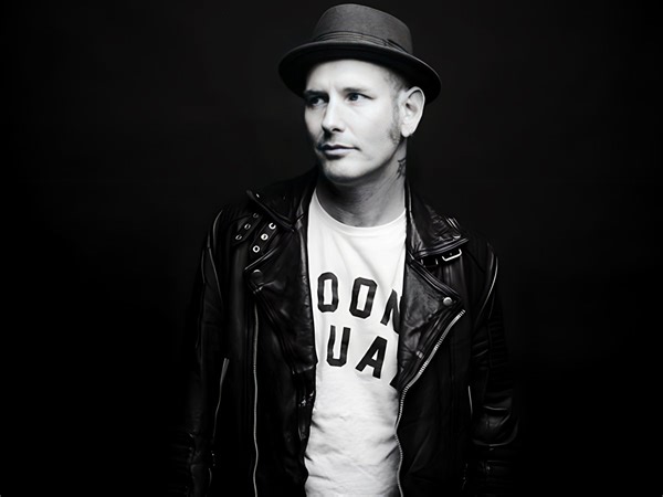 Corey Taylor details recent "complete and utter breakdown"