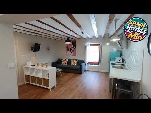 Loft centrico y cerca a la Catedral | Buniel, Spain | Hotel Review 🛏️