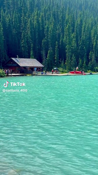 Exploring the Aquamarine Beauty of Lake Louise in Banff National Park