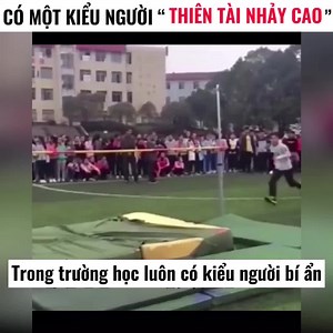644K views · 10K reactions | Có một kiểu người là “thiên tài nhảy cao”. | Insight Hà Nội | Facebook