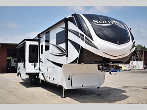 New 2024 Grand Design Solitude 391DL Fifth Wheel