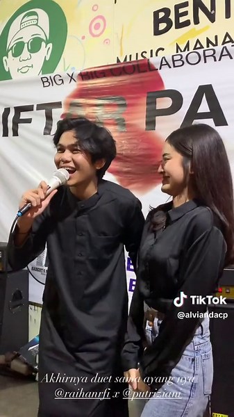 Remon dan Putri Ziani: Duet Romantis di Panggung
