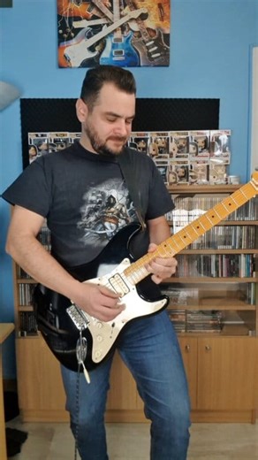 🎶 Iron Maiden - Powerslave 🎶 (Dave Murray's Solo) 🎸 -> Fender Stratocaster '57 (Dave Murray Signature Model) #ironmaiden #powerslave #fender #fenderstratocaster #guitarsolo #guitar #guitarist | Manolis Paterakis