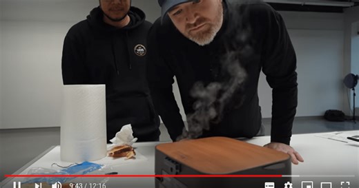 Unbox Therapy left speechless after trying Japanese toaster【Video】