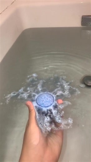 i love bath bombs 💛 #bathbomb #fyp #foryou #transgendermtf #bath