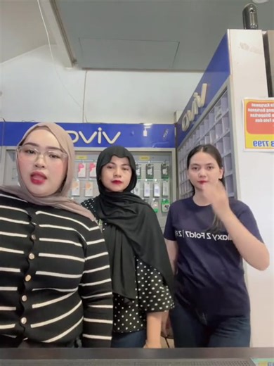 Phiaa (@piana_pia18)’s videos with suara asli - Phiaa