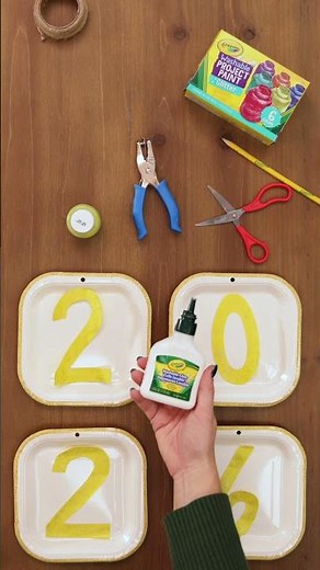 DIY 2026 New Year's Banner || Crayola Creative Moments