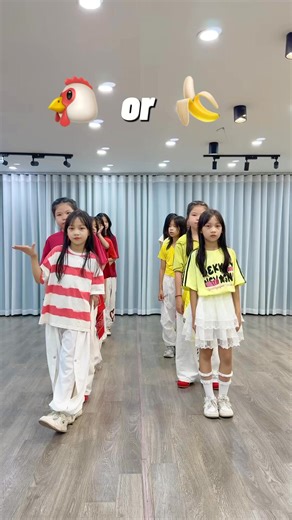 529K views · 4.7K reactions | Chicken or Banana?  | Inbox ngay cho Fanpage để ĐĂNG KÝ HỌC NHẢY các lớp học Trực tiếp và Online các bạn nhé ❤️ #trending #quanggiahuy #thayhuykiddance #xuhuong #LeCirque | Thầy Huy Kid Dance | Facebook