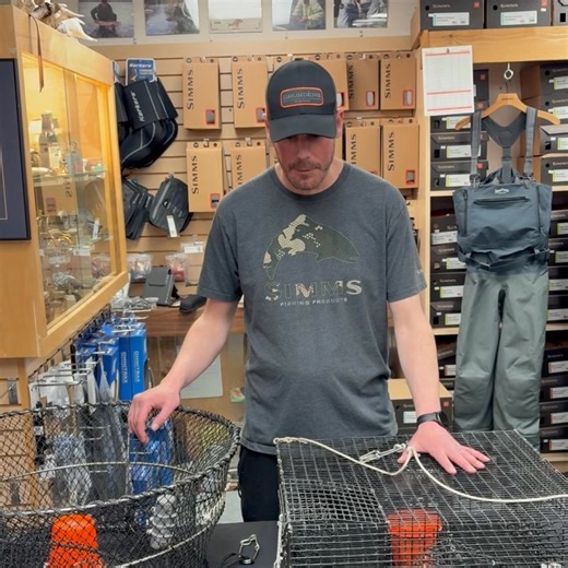 Brian shows you how to setup your prawn traps. | Sea-Run Fly & Tackle