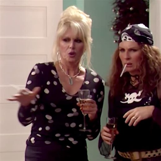 Charles Kreloff on Instagram: "“Cold Turkey” Absolutely Fabulous, 2003 #christmasdinner #absolutelyfabulous #abfab #patsystone #edinamonsoon @ferrifrump @abfabinsta"