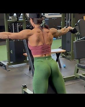 Strong and Sculpted: Back + Shoulders Workout for Ultimate Upper Body Strength!