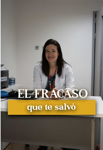 Ese “fracaso” que casi tiran a la basura probablemente te salvó la vida. 1916. Un estudiante busca acelerar la coagulación… y la sangre no coagula. No lo tira. Insiste. Y descubre la heparina. Millones de vidas dependen hoy de ese error. #medicina #ciencia #heparina #historia #salud